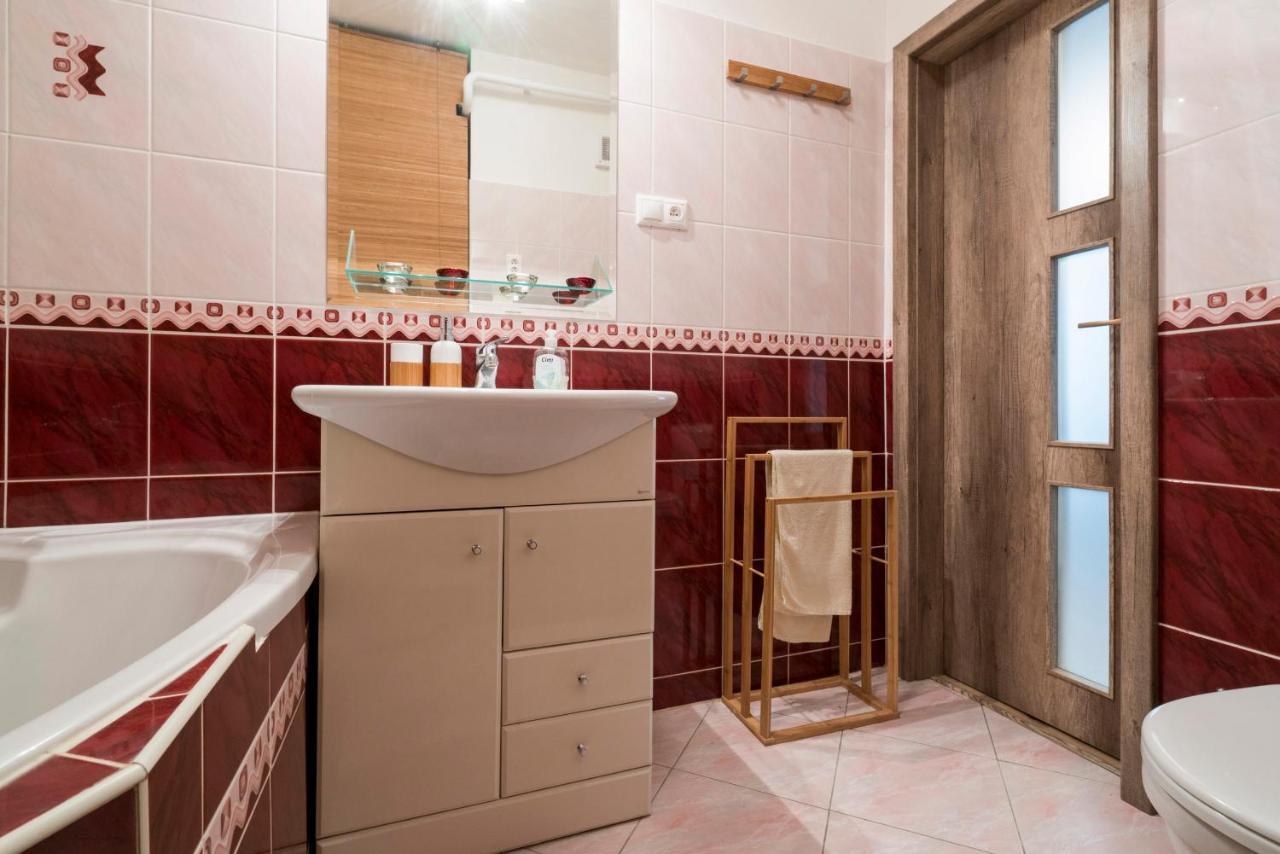 Stylish Centrally Located 1Br Apartment With Parking 브라티슬라바 외부 사진